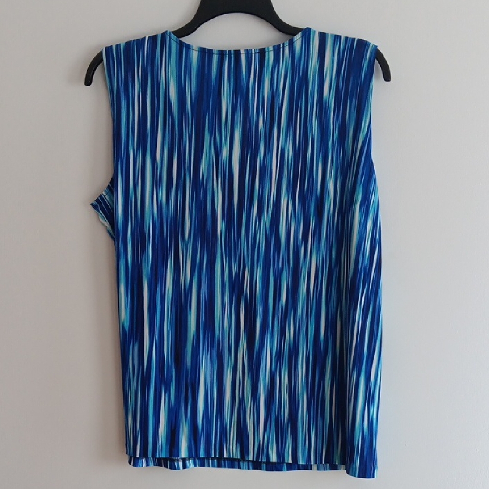 Jones New York Blue Abstract Print Sleeveless Pleated Top with Keyhole 2X - Picture 4 of 6